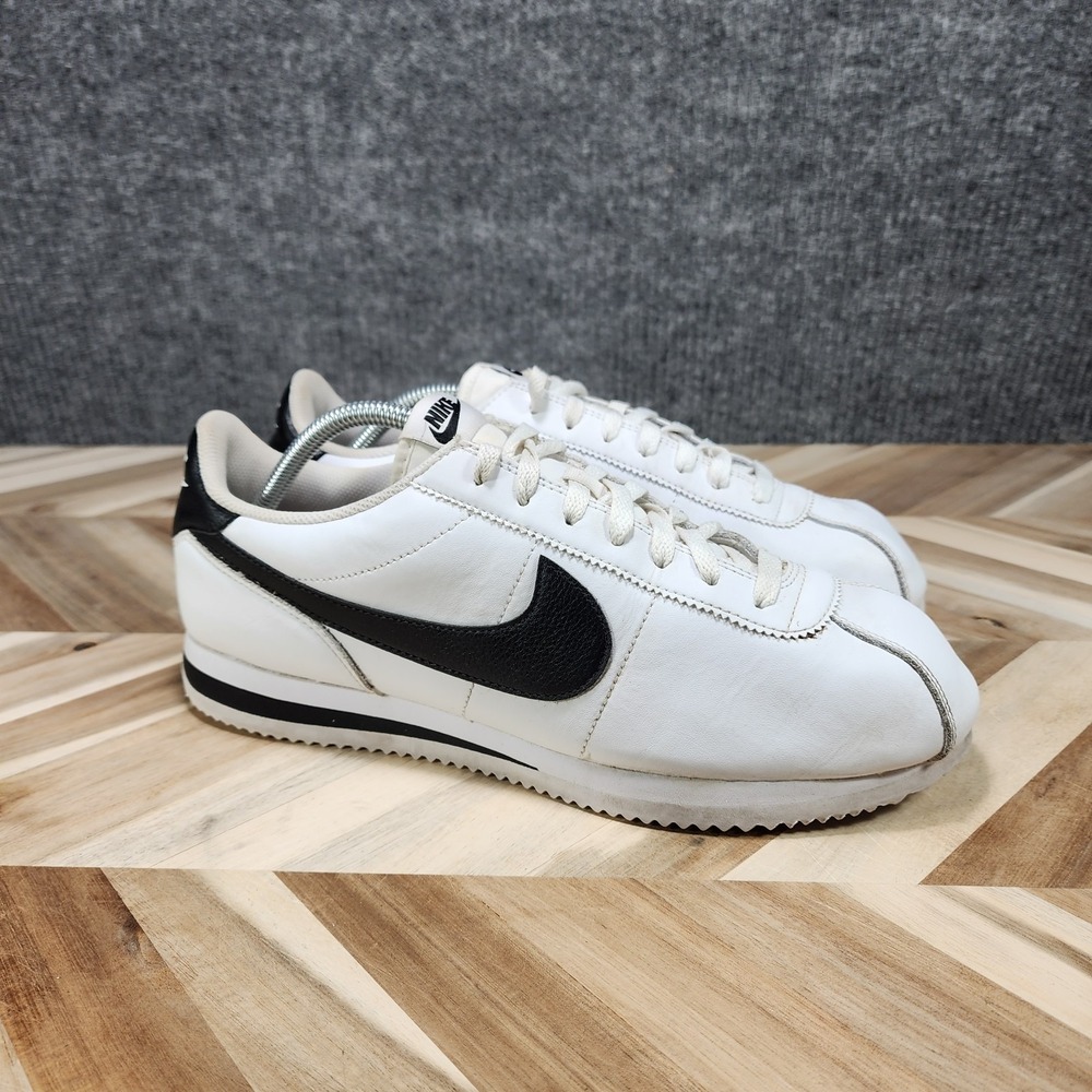 Nike Cortez Low Mens Size 11 White Black Athletic Lifestyle Shoes Sneakers